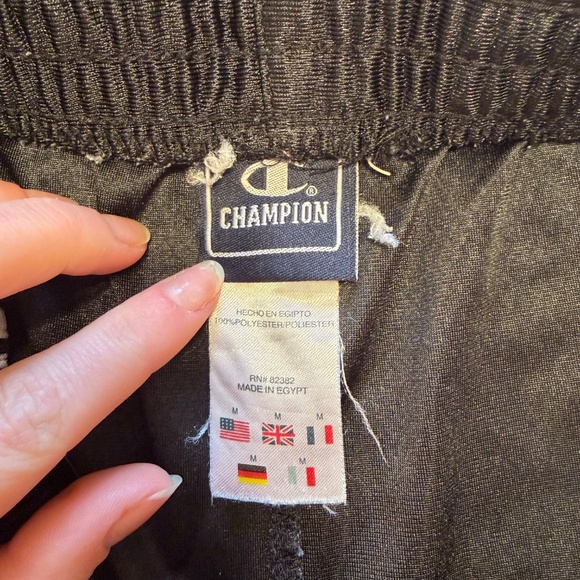 Vintage Champion Shorts - Picture 3 of 3